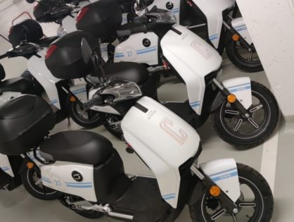 Cofinpro AG - Flottenfolierung Roller und Helme