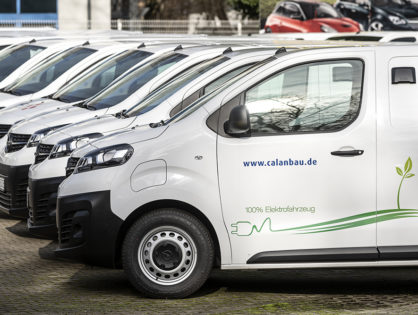 Fahrzeugbeklebung von Nutzfahrzeugen mit VINCI