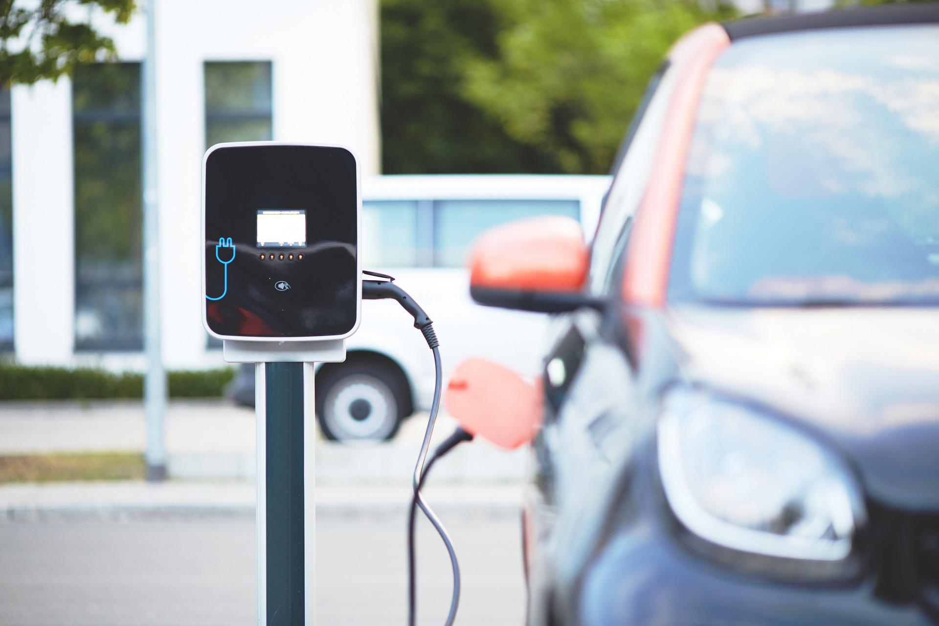 komplette Umstellung auf E-Auto Flotte – Interview mit Norbert Zähringer